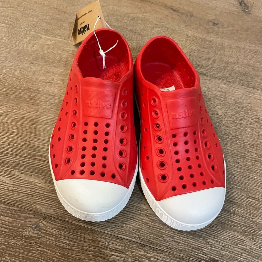 Native Kids Sneakers - Vibrant Red and Classic White